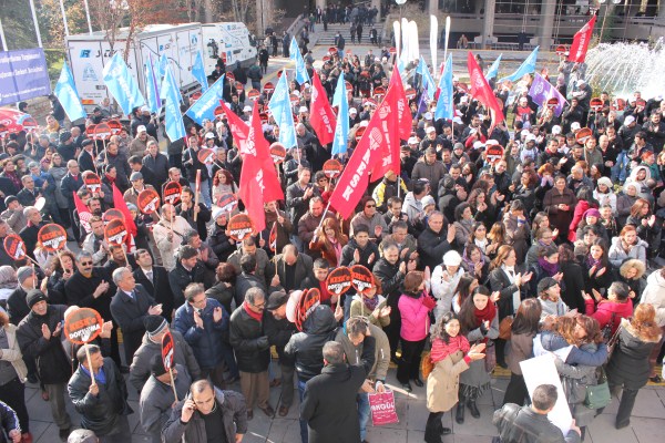 KESK'li Tutuklu Kadın Yöneticilerden Üçü Daha Tahliye Oldu!