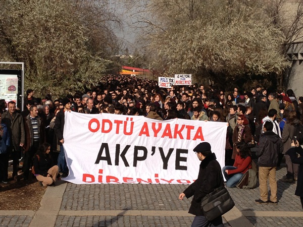 ODTÜ Ayakta, AKP'ye Direniyor!