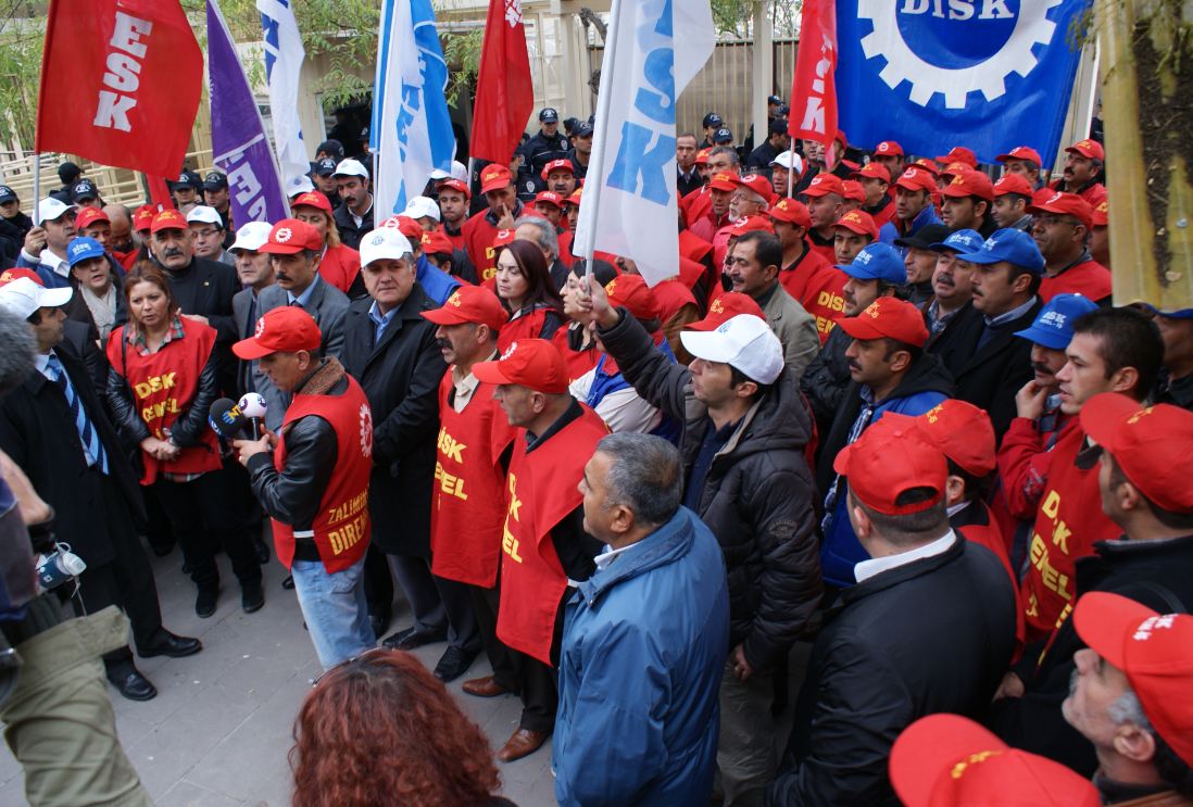 Yaşasın İşçi ve Emekçilerin Uluslararası Birliği!