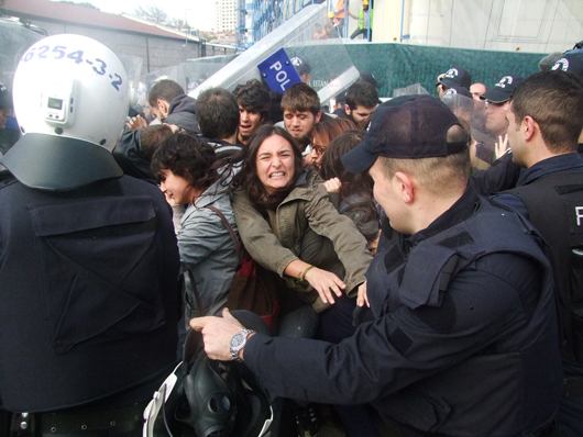 YÖK’ü Protesto Etmek İsteyen Öğrencilere Gözaltı