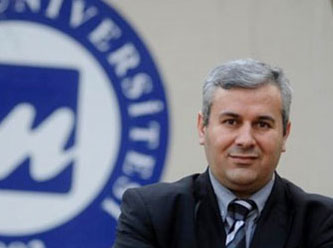 Dekan'a Karşı 'Akademiye Özgürlük' Kampanyası