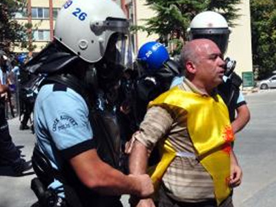 Eskişehir’deki Gezi Eylemlerine Katılması Nedeniyle Basın Yayın Sekreterimiz Ali Paşa Şanlı, Konya’daki Bir İmam Hatip Lisesi’ne Sürüldü!