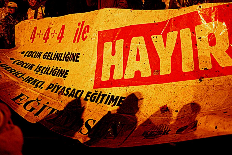 Kocaeli’nde Yapılan Eğitimde 4+4+4 Protestosu Gerekçe Gösterilerek Verilen Hapis Cezaları Bizi Yıldıramaz!