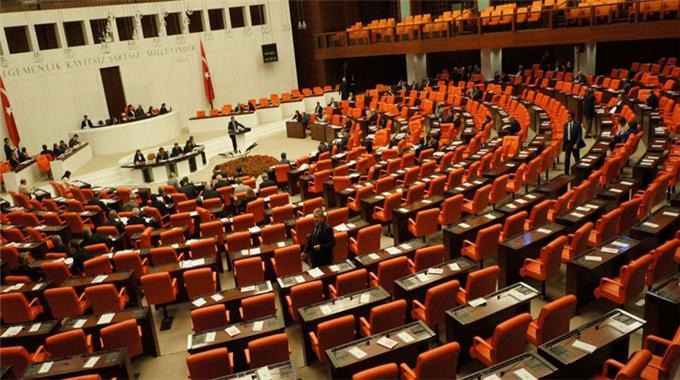 Meclis’te 4*4’lük Anlaşma!