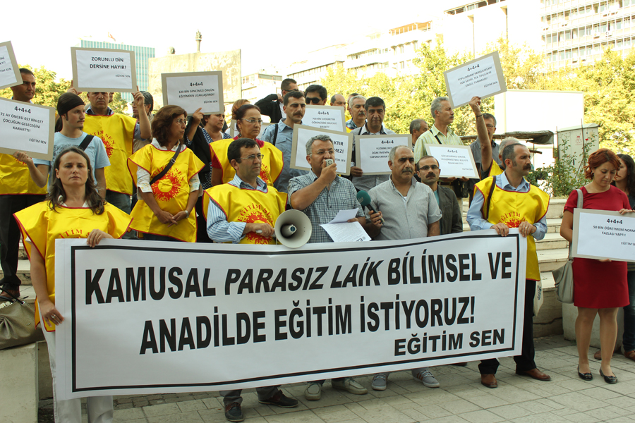 Yeni Eğitim Öğretim Yılını Acil Çözüm Bekleyen Sorunlarla Karşılıyoruz! Zorunlu Din Derslerinin Kaldırılması ve Herkesin Anadilinde Eğitim Alma Hakkı İçin Hükümeti Somut Adımlar Atmaya Çağırıyoruz!