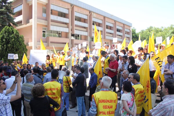 Eğitim Sen Ankara Şubeleri MEB Önündeydi!