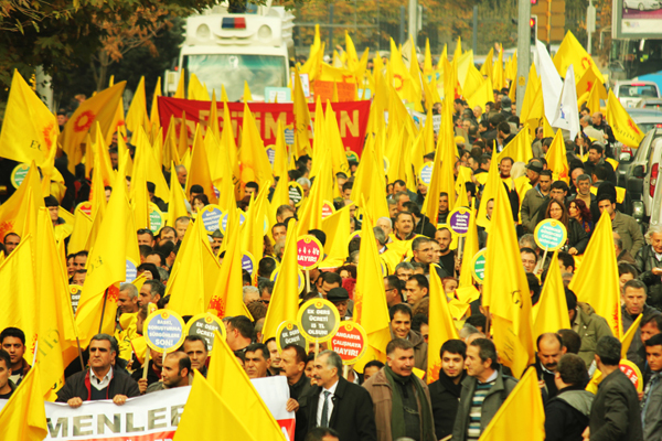 Yaman Çelişki - Mustafa Gazalcı / Yurt Gazetesi