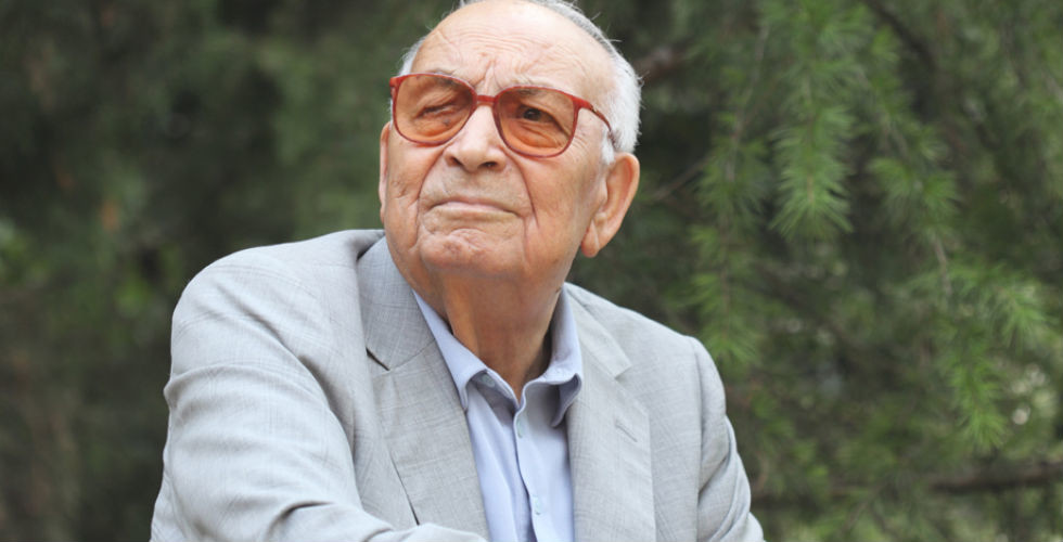 Edebiyatımızın Ağrı Dağını Kaybettik! Başımız Sağ Olsun…