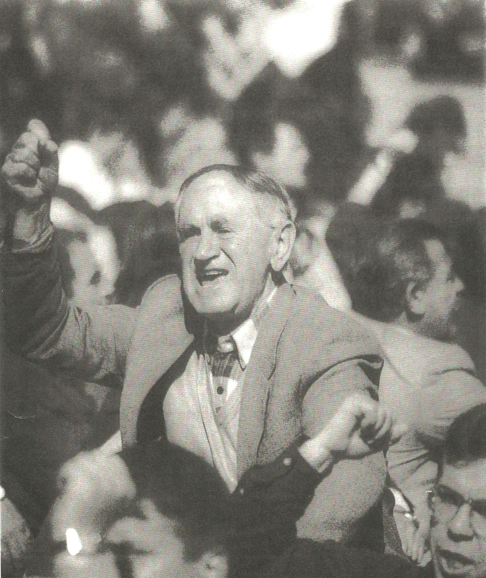 Kazım Köroğlu'nu Yitirdik