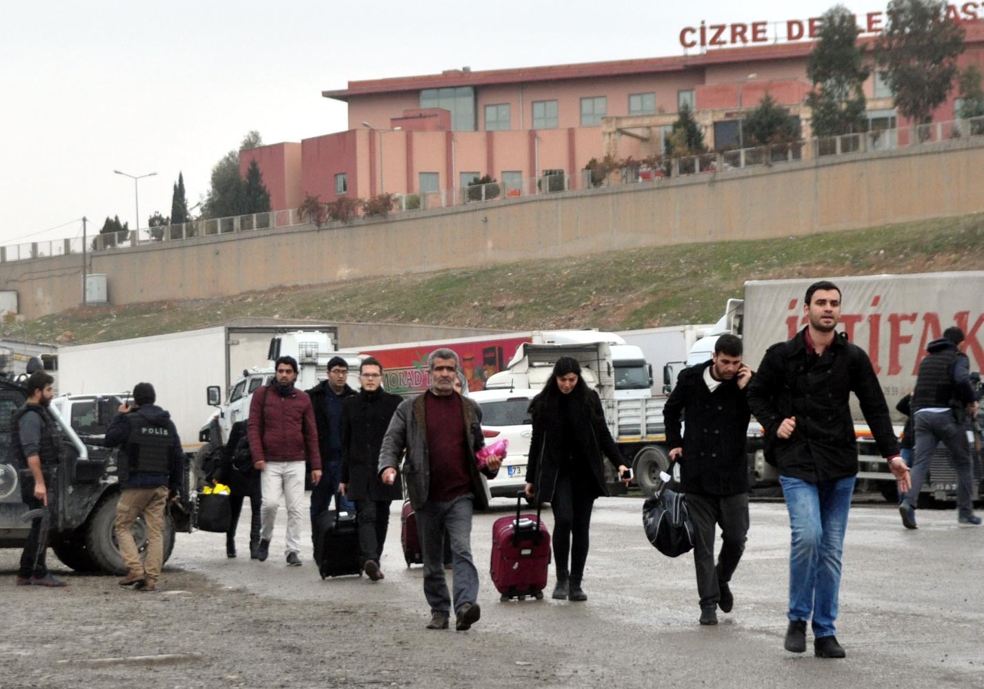 MEB’in Görevi İktidarın Savaş Politikalarına Destek Olmak Değil, Eğitim-Öğretimi Engelleyen Uygulamaların Karşısında Olmaktır!