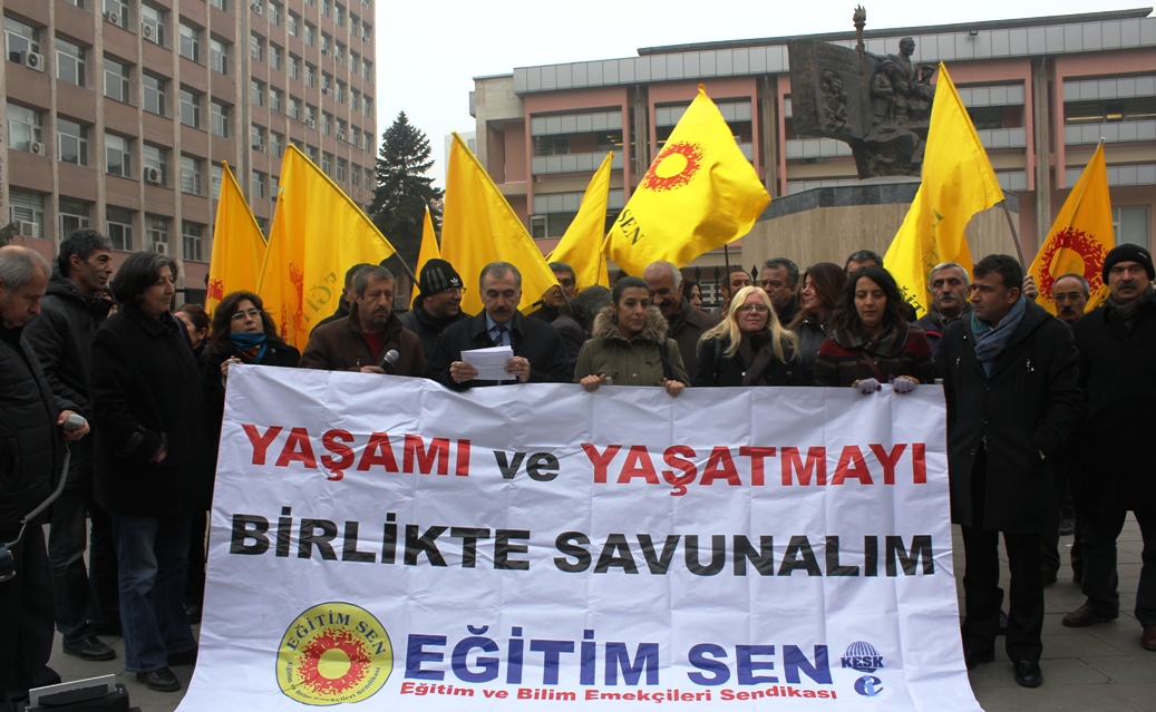 Okulların Kapısına Kilit Vurulmasın, Çocuklarımızın Eğitim Hakkı Ellerinden Alınmasın!