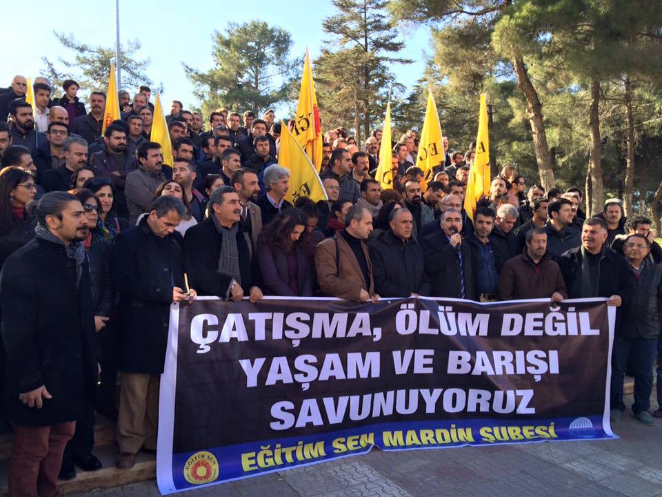 Yaşamı ve Barışı Savunuyoruz