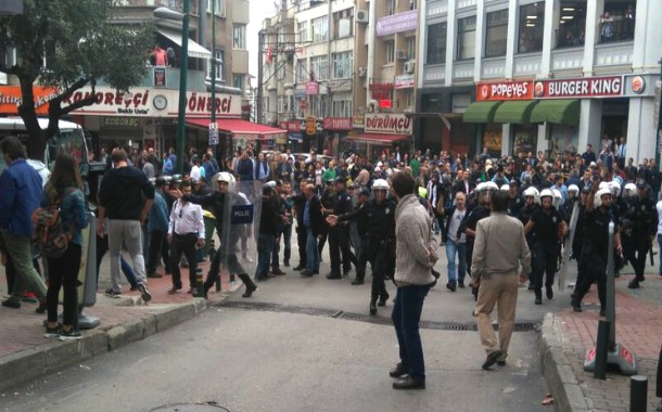 Bursa'da 10 Ekim Anmasına Polis Saldırısı