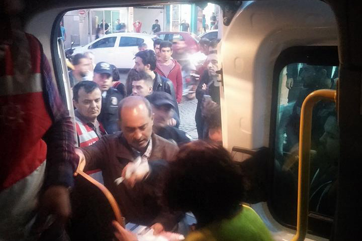 Gözaltına Alınan Arkadaşlarımız Derhal Serbest Bırakılsın!