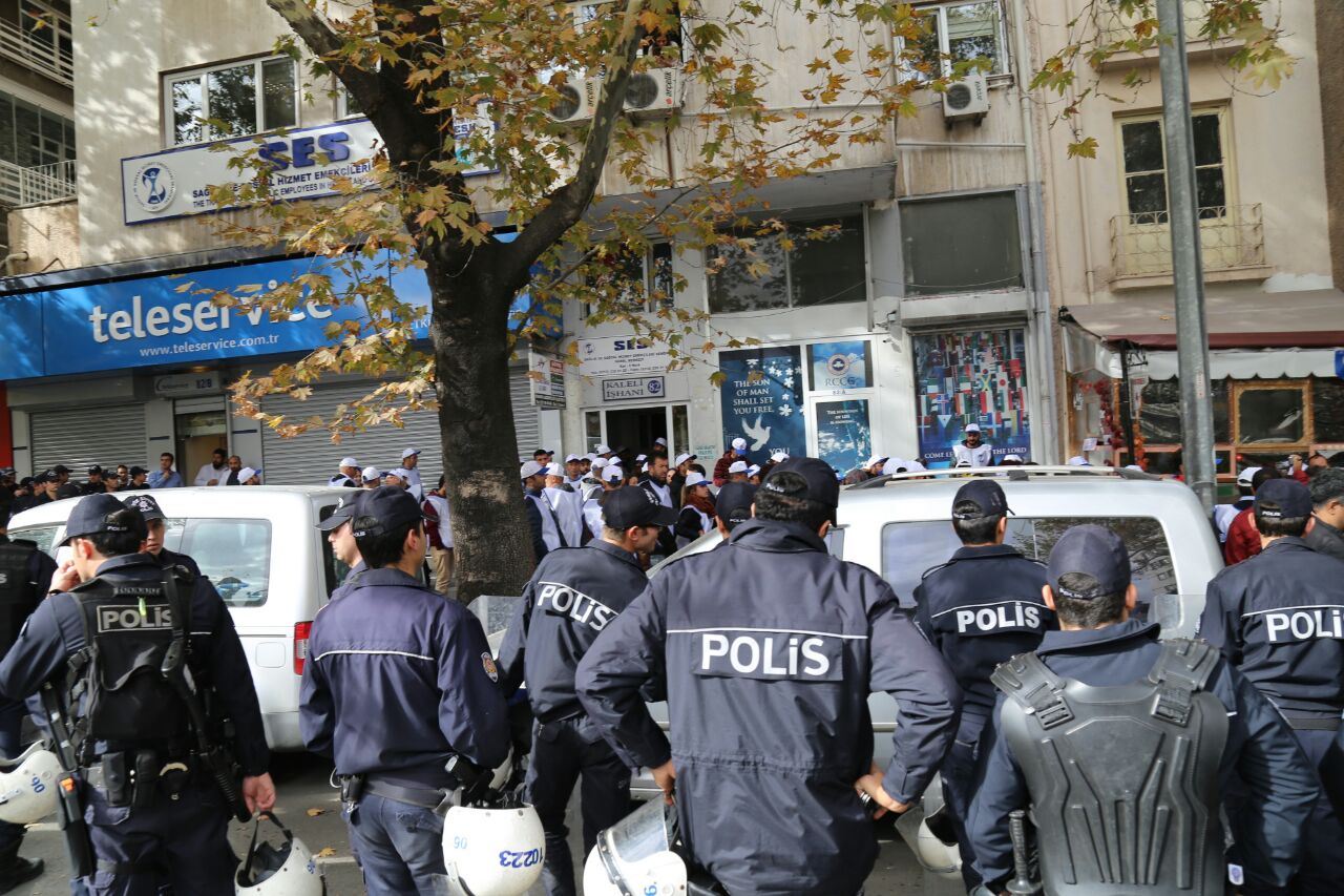 Gözaltına Alınan SES Yönetici Ve Üyeleri Derhal Serbest Bırakılmalıdır!