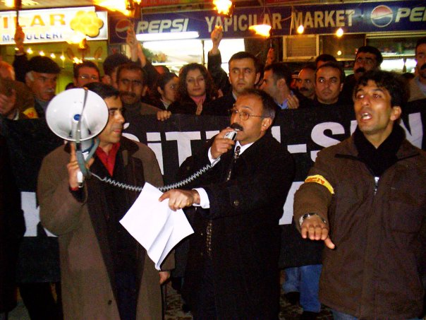 Hukuksuz Tutuklamalara Yenileri Eklendi! İki Şubemizin Eski Yöneticileri Tutuklandı!