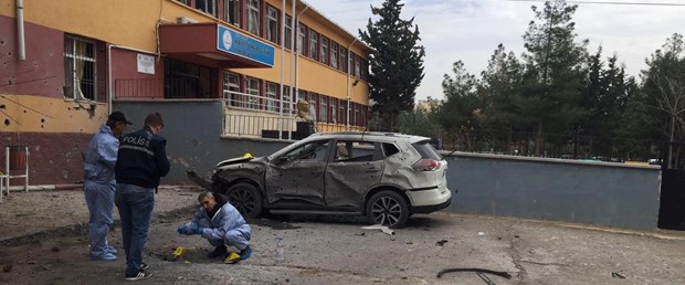 Okullara Bombalar Yağıyor!