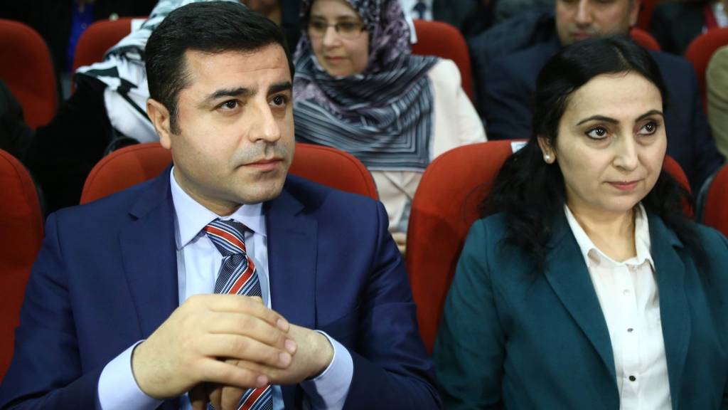 Siyasi Operasyonlar Parlamentoya Uzandı!