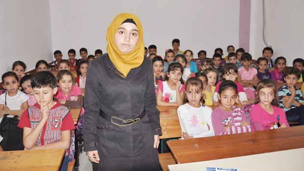 Suriyeli Öğretmenlere Çalışma İzni Verilecek