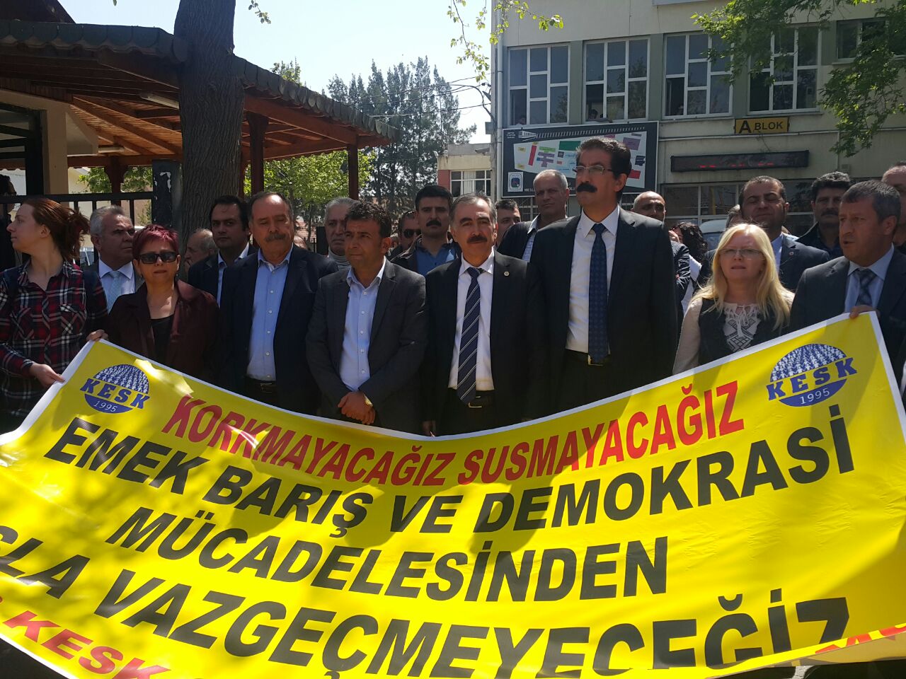 Yıldıramayacaksınız! Çocuklarımızın Yüzüne Onurla Bakacağız!