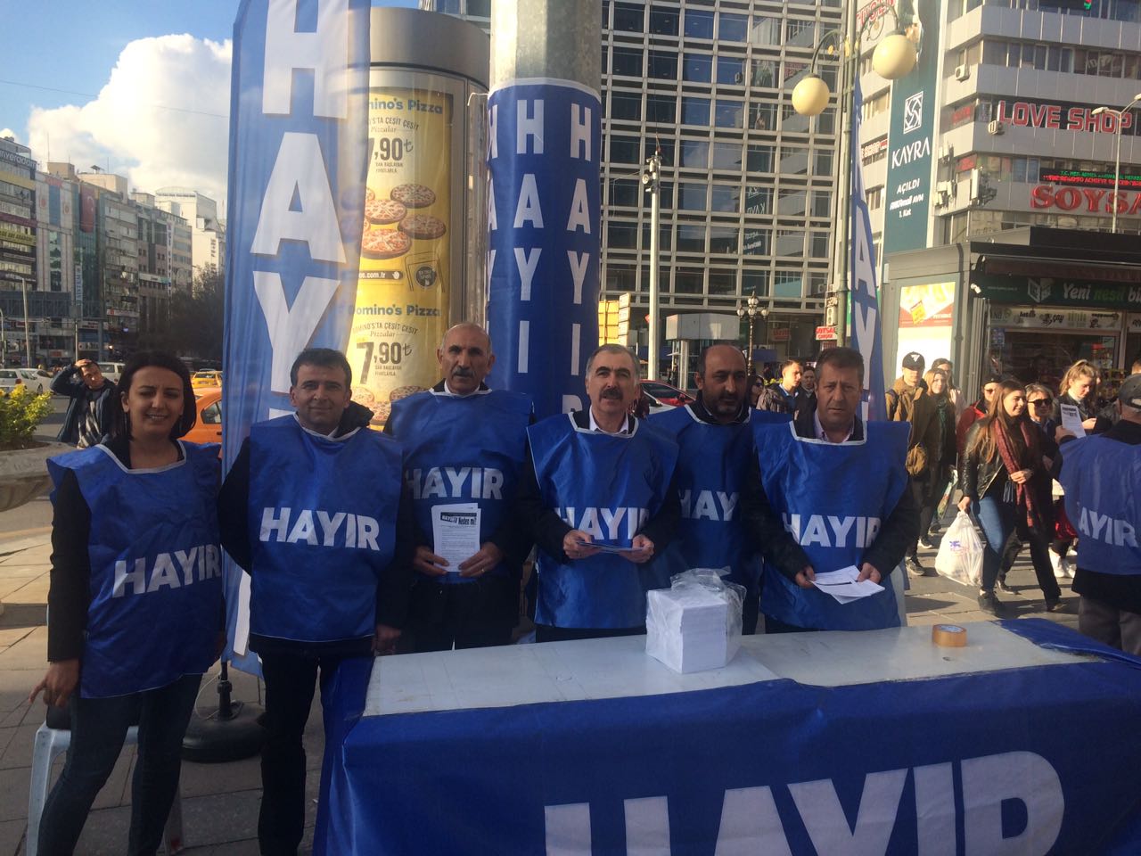 Eğitim Sen Merkez Yürütme Kurulumuz KESK Ankara Şubeler Platformunun 'HAYIR' Standını Ziyaret Etti