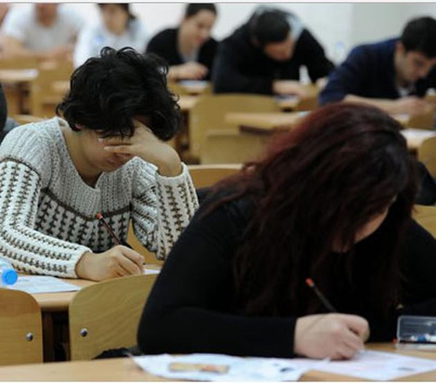 YÜKSEKÖĞRETİME GEÇİŞ SINAVI (YGS) VE TEST KAĞITLARINA DÖKÜLEN TER DAMLALARI