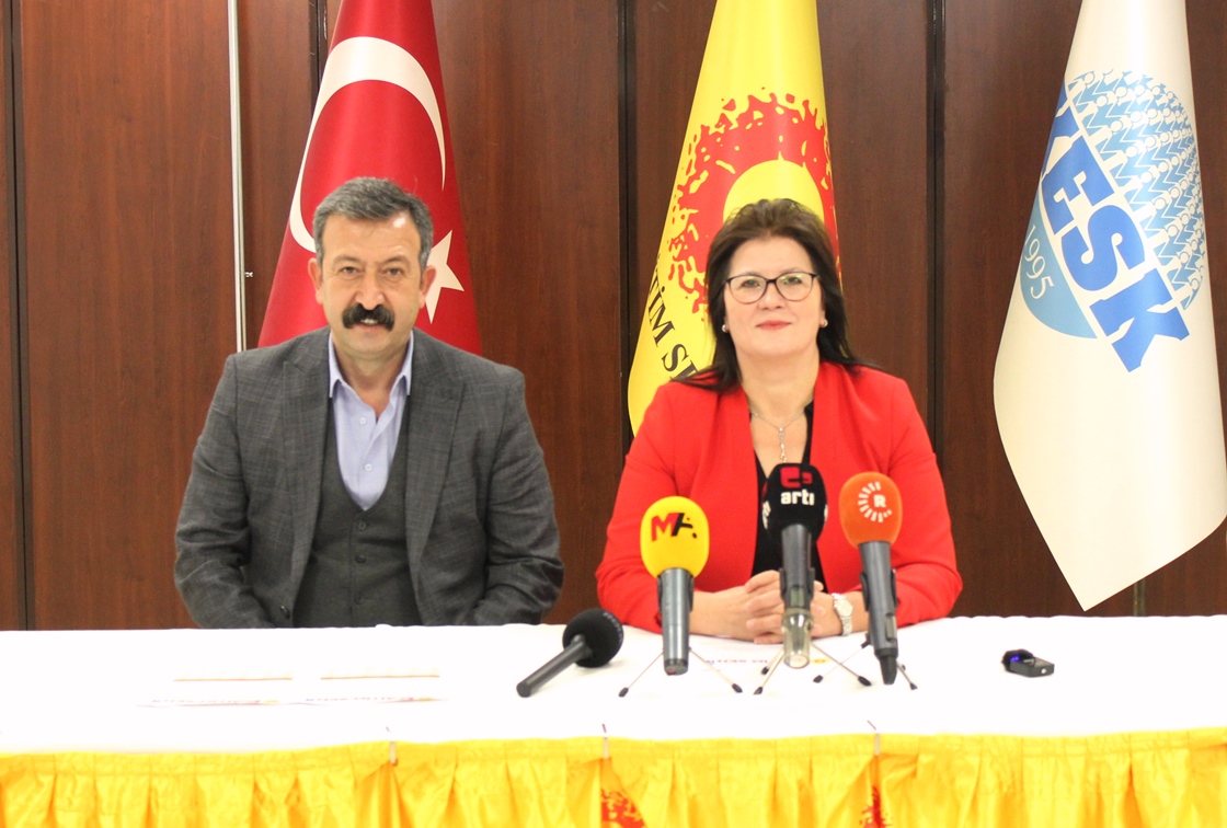 Eğitim Emekçileri Hamasi Nutuklar Dinlemek Değil, Sorunlarına Kalıcı Çözümler Üretilmesini İstemektedir!