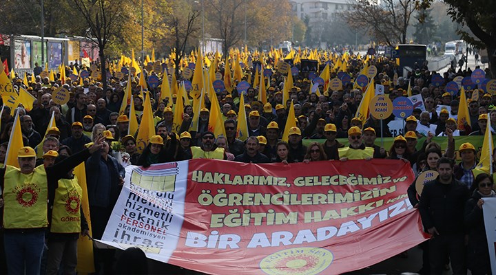 İktidarın Değil, Halkın Hizmetindeyiz! Öğretmenlere Yönelik Saldırı ve Hakaretler Kabul Edilemez!