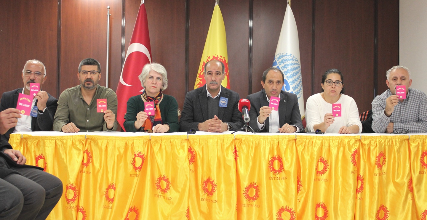 Meslek Onuruna Sahip Çıkmak İsterken AYM Önünde Gözaltına Alınanlar Derhal Serbest Bırakılmalıdır!