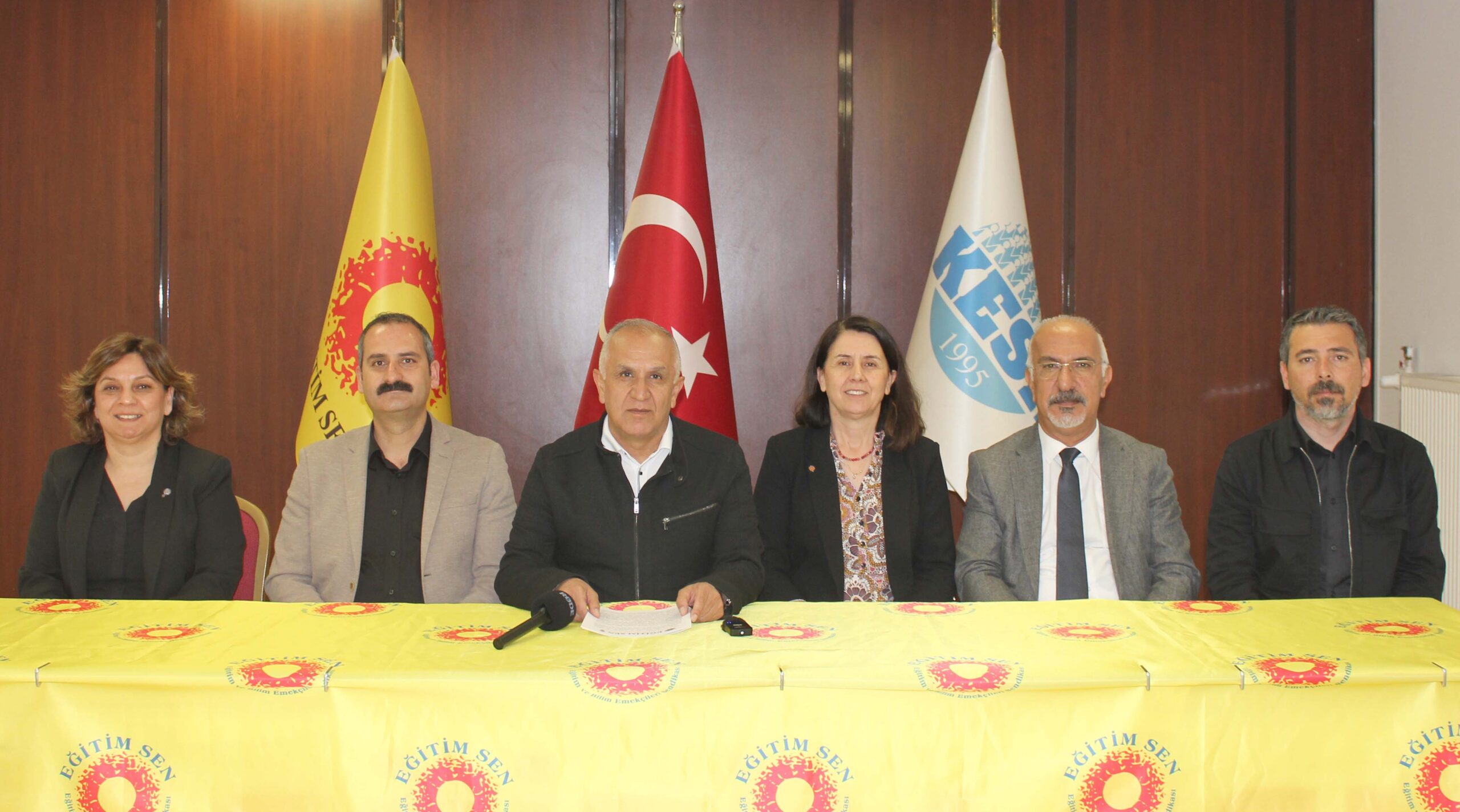 10 Mayıs İş Bırakma Eylemi Bizler Açısından Yürünmesi Gereken Yolu Göstermiştir