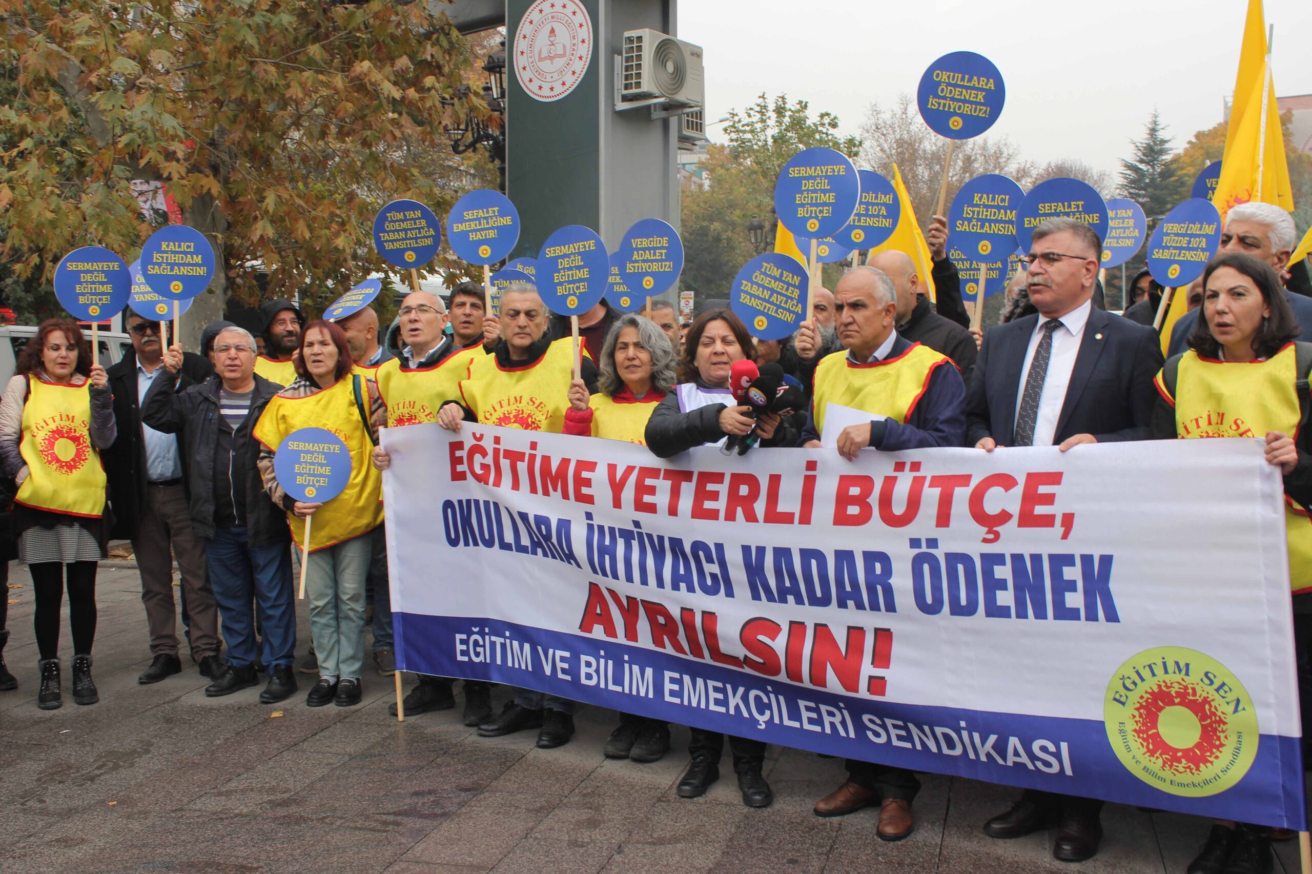 Eğitimdeki Çöküşü Gizlemek Mümkün Değildir! MEB Bütçesi Gerçeklerin Üzerini Örtmeye Çalışıyor!