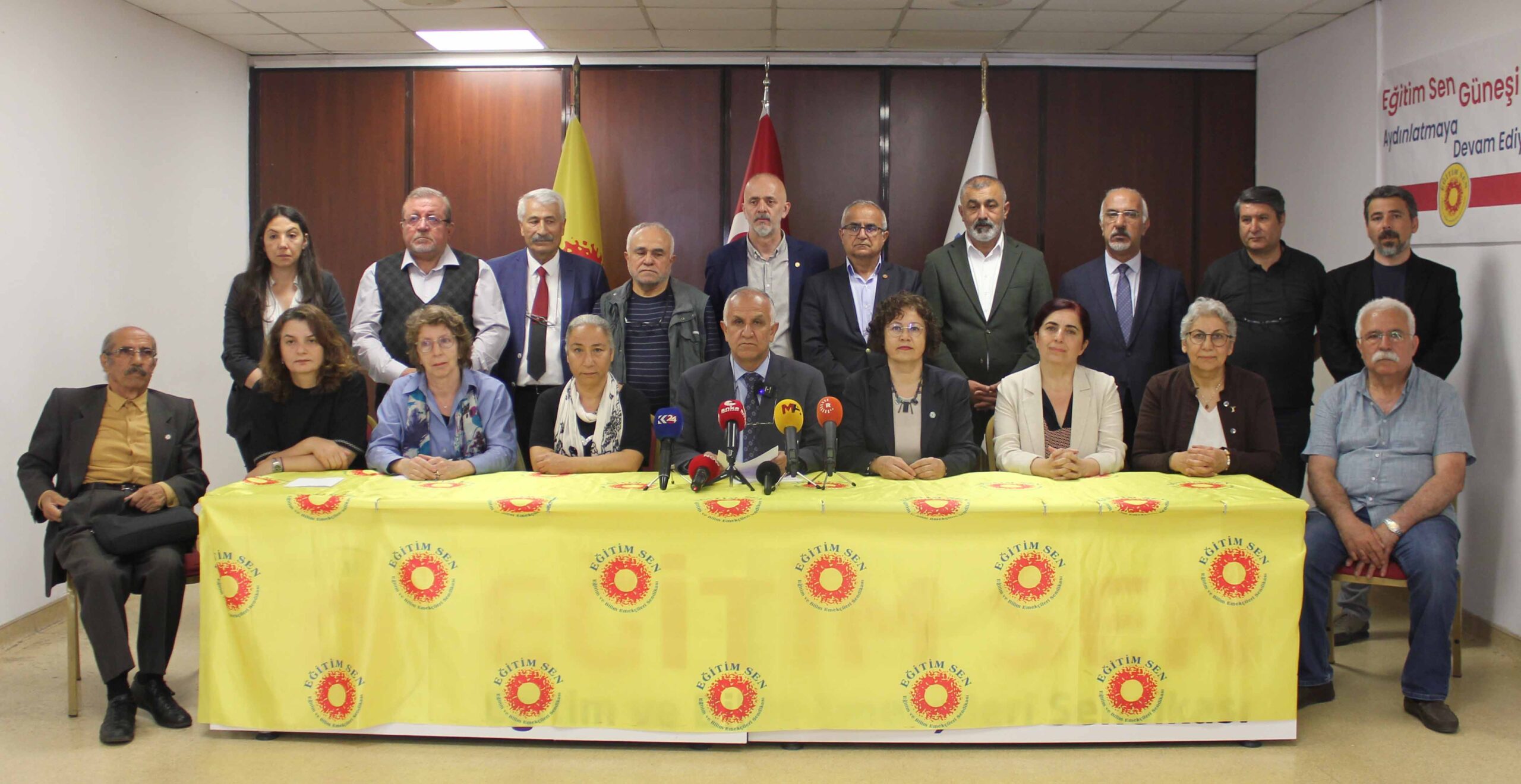 İktidarın Siyasi Programına ve Siyasal-İdeolojik Görüşüne Uygun Olarak Hazırlanan Laiklik ve Bilim Karşıtı Yeni Müfredatı Reddediyoruz! “Geri Çekin”