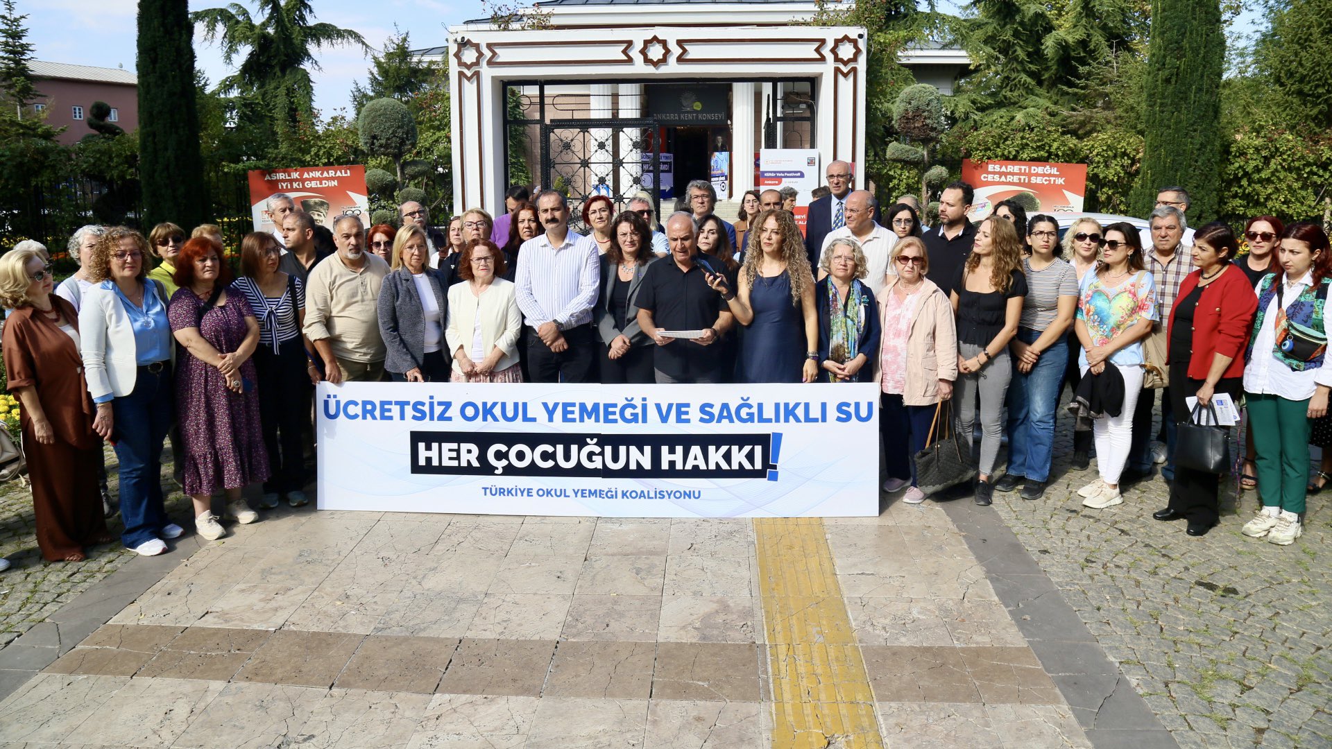 Okullarda “Bir Öğün Yemek ve Temiz Su” Tüm Öğrencilerin Temel Hakkıdır!